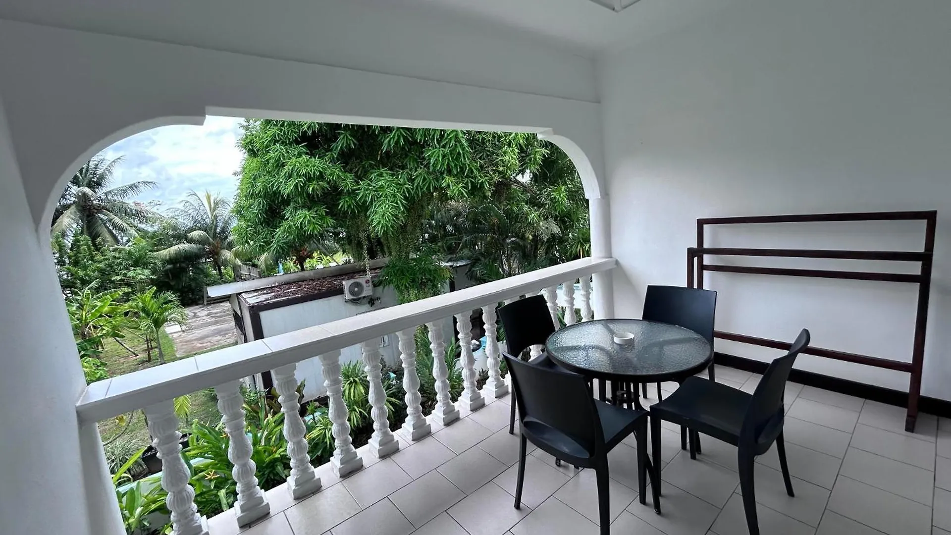 Pointe Au Sel Castaway Lodge סיישל