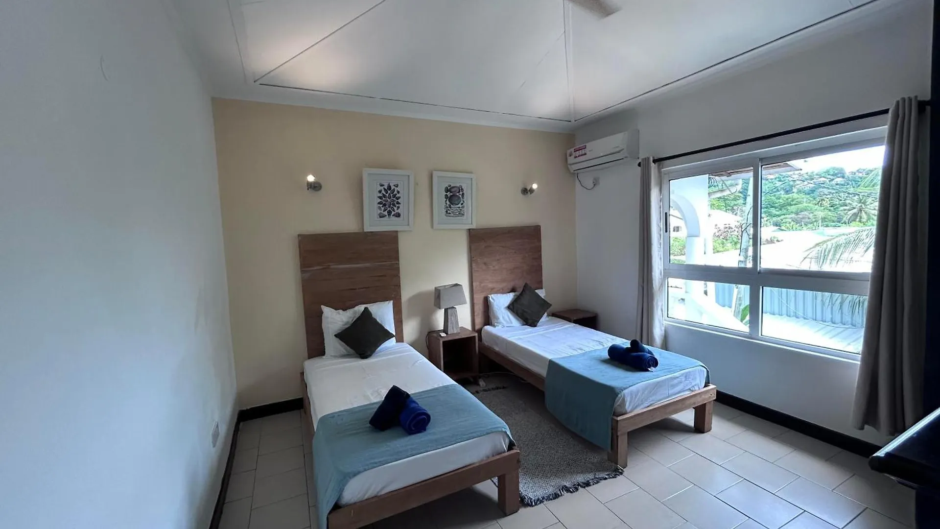 Pointe Au Sel Castaway Lodge 0*, Pointe Au Sel סיישל