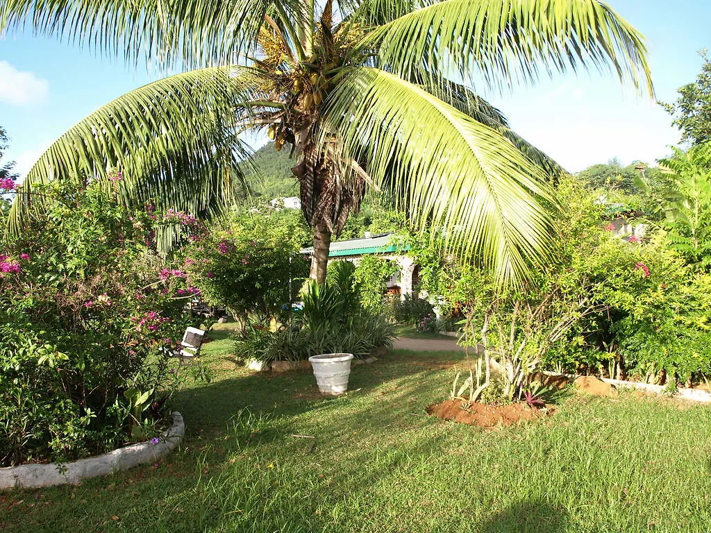 Pointe Au Sel Castaway Lodge סיישל